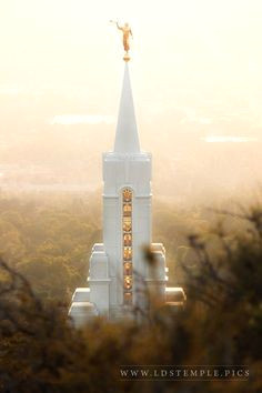 Majestic LDS Temple in Vibrant Autumn Colors Majestic LDS Temple in Vibrant Autumn Colors