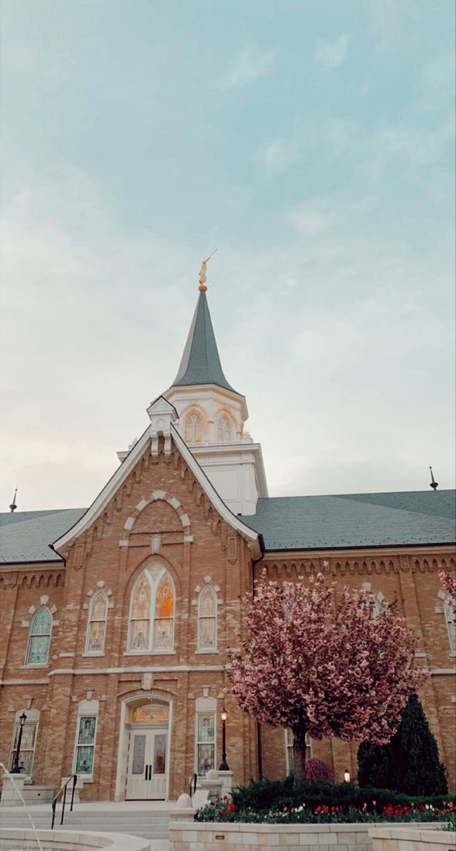 Majestic LDS Temples to Inspire You Majestic LDS Temples to Inspire You